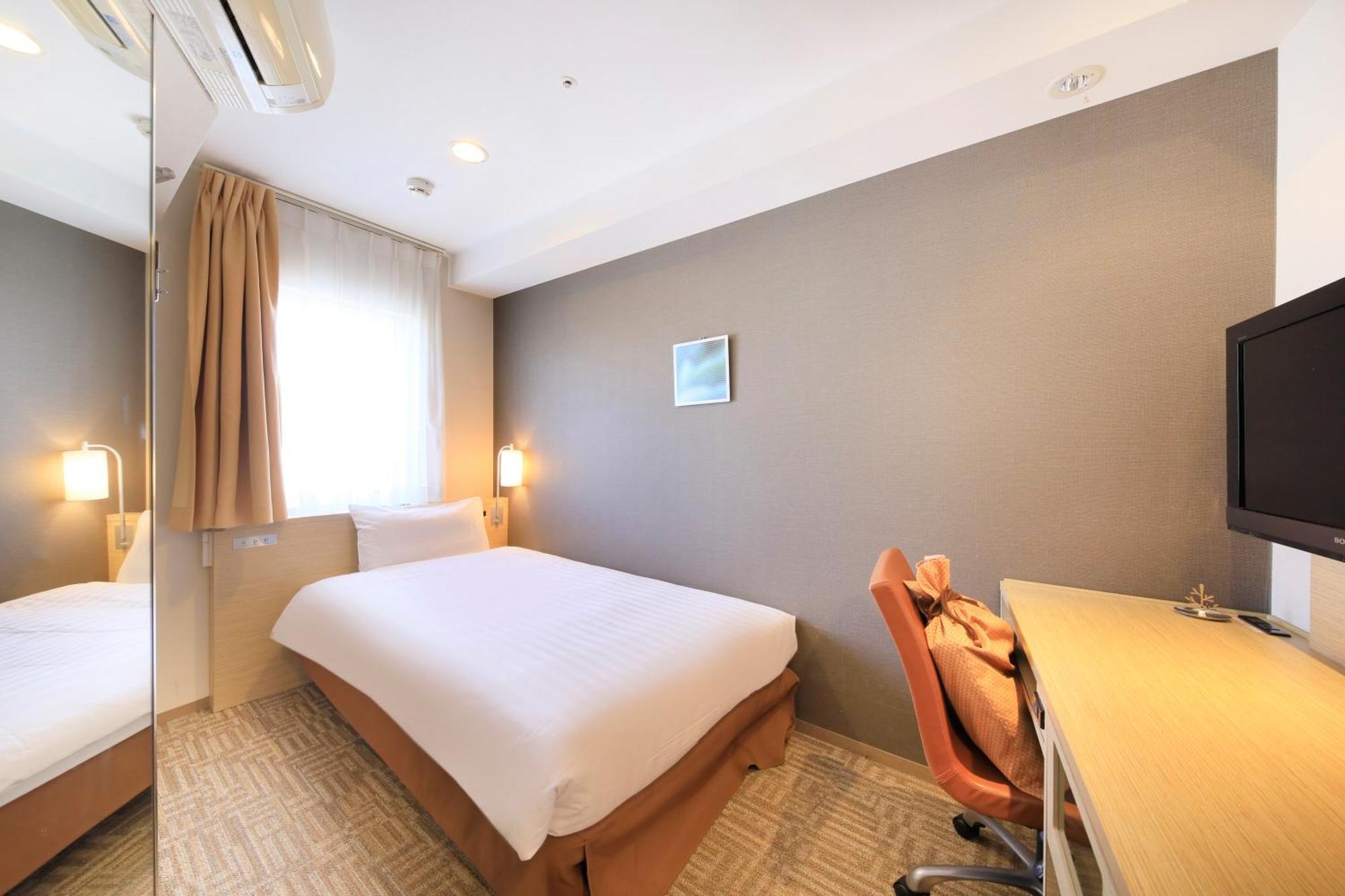 Via Inn Akihabara Токио Экстерьер фото
